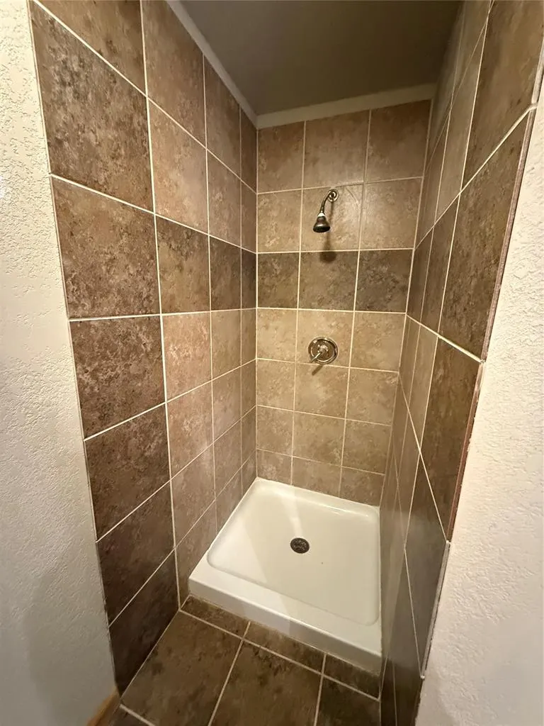 Photo 7 — 312 S Howard Avenue, Elk City, OK 73644