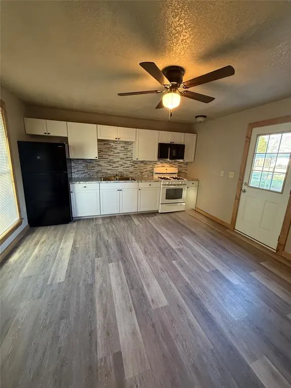 Photo 2 — 312 S Howard Avenue, Elk City, OK 73644