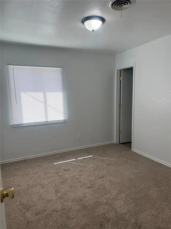 Photo 16 — 404 Mercury, Altus, OK 73521