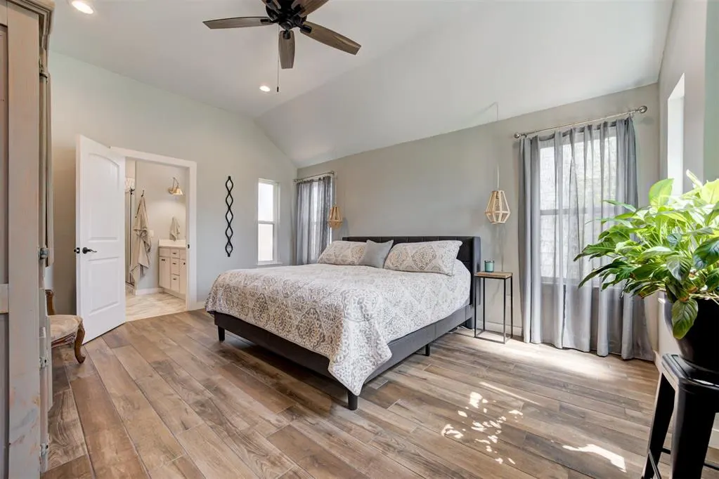 Photo 21 — 806 E Warner Avenue, Guthrie, OK 73044