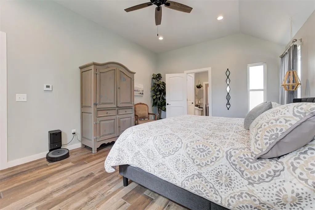 Photo 24 — 806 E Warner Avenue, Guthrie, OK 73044