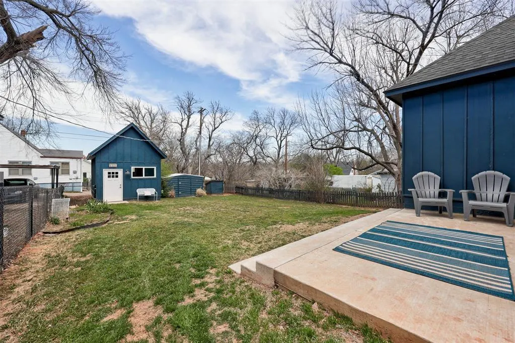 Photo 44 — 806 E Warner Avenue, Guthrie, OK 73044