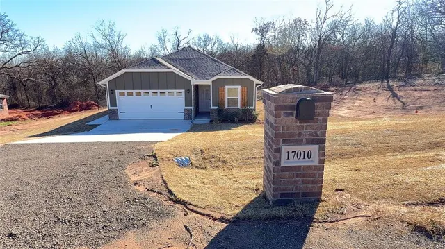 Front exterior — 17010 Buck Circle, Newalla, OK 74857
