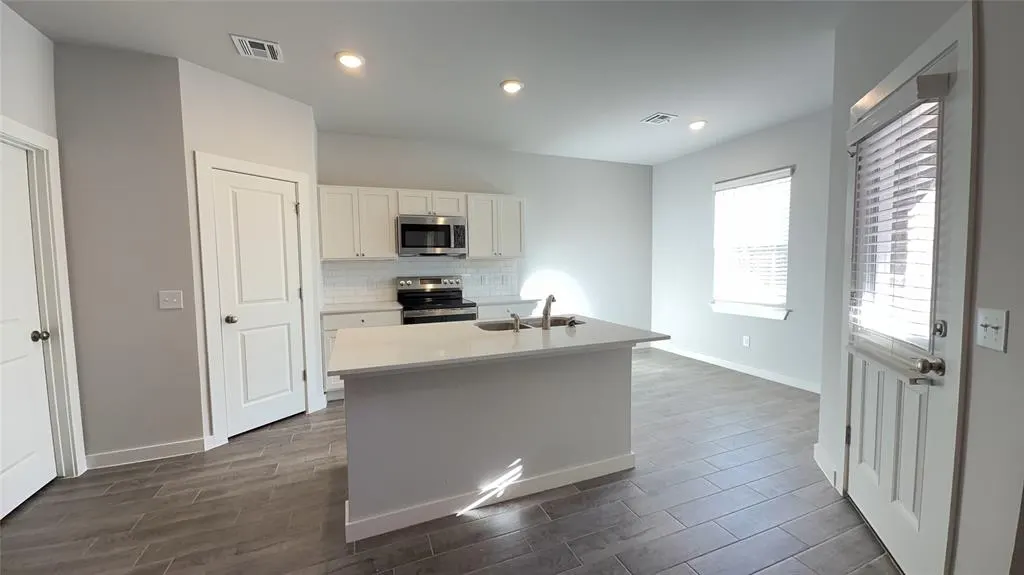Photo 3 — 17010 Buck Circle, Newalla, OK 74857