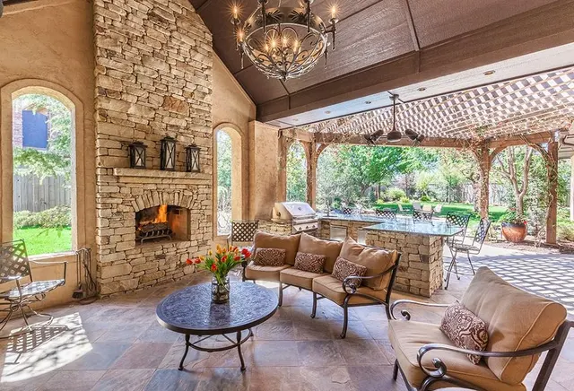 Photo 2 — 14908 Laurin Lane, Oklahoma City, OK 73142