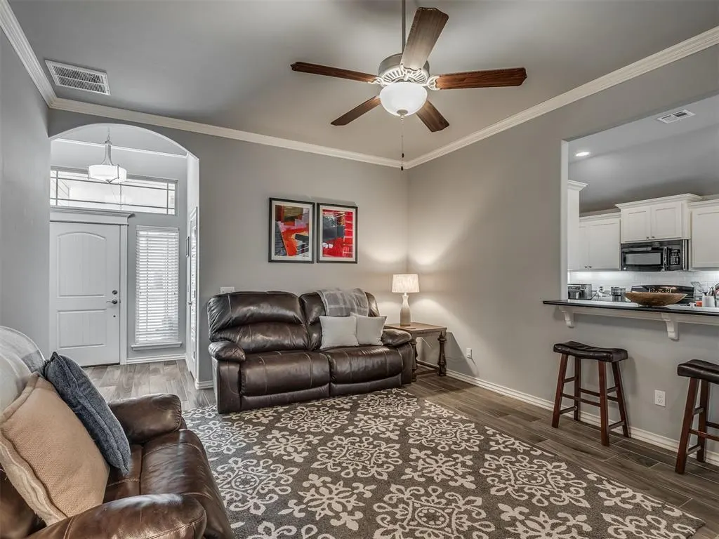 Photo 6 — 15909 Burkett Circle, Edmond, OK 73013