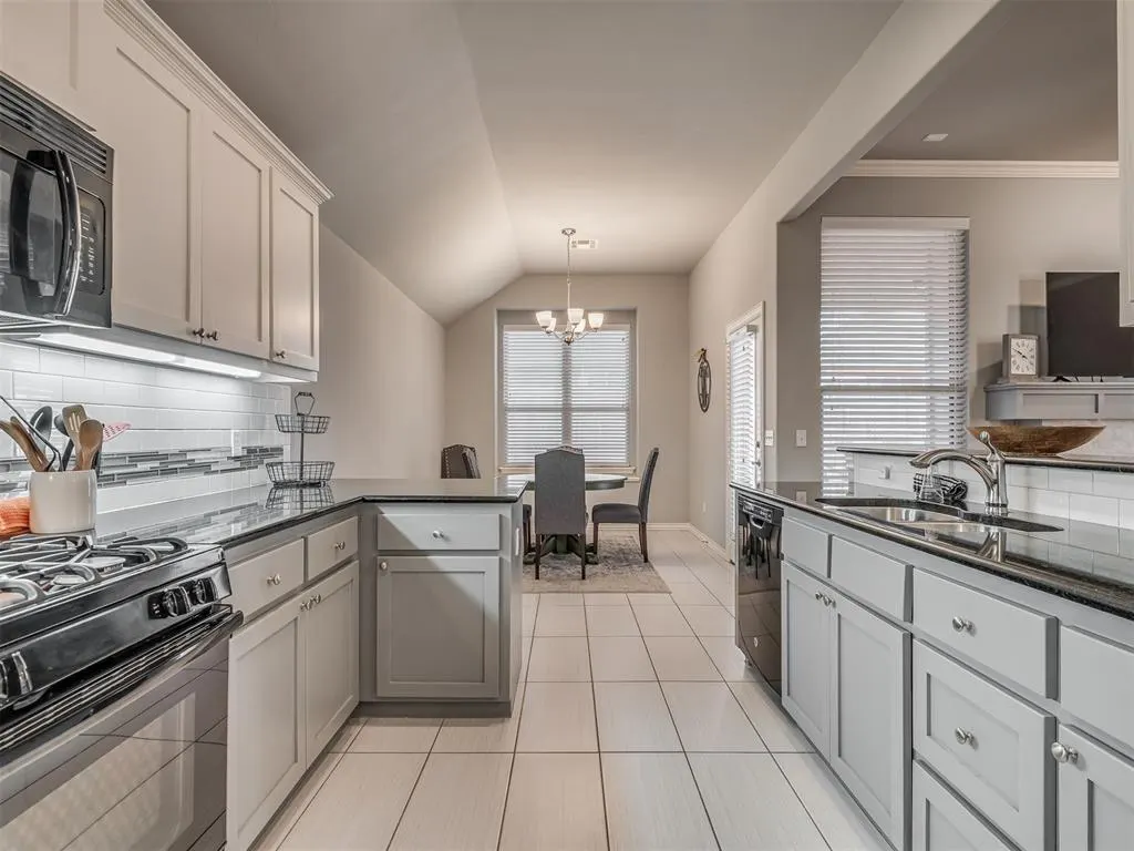 Photo 17 — 15909 Burkett Circle, Edmond, OK 73013