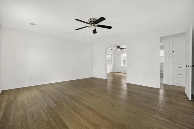 Photo 4 — 721 NW 46th Street, Oklahoma City, OK 73118
