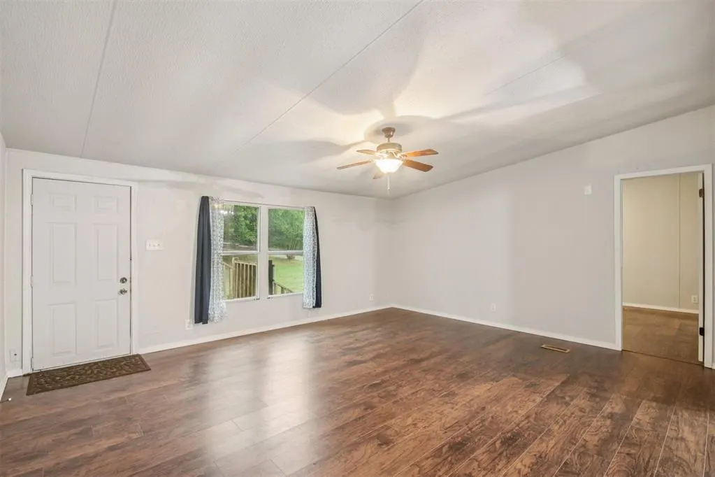Photo 2 — 12900 Raymond King Drive, Moore, OK 73165