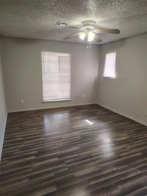 Photo 4 — 8717 Saint George Way, Midwest City, OK 73110
