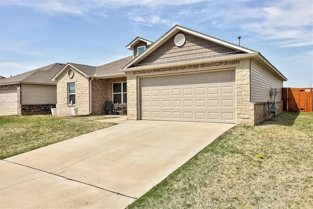 Photo 3 — 1836 Jack Rabbit Lane, El Reno, OK 73036