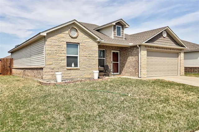 Photo 4 — 1836 Jack Rabbit Lane, El Reno, OK 73036