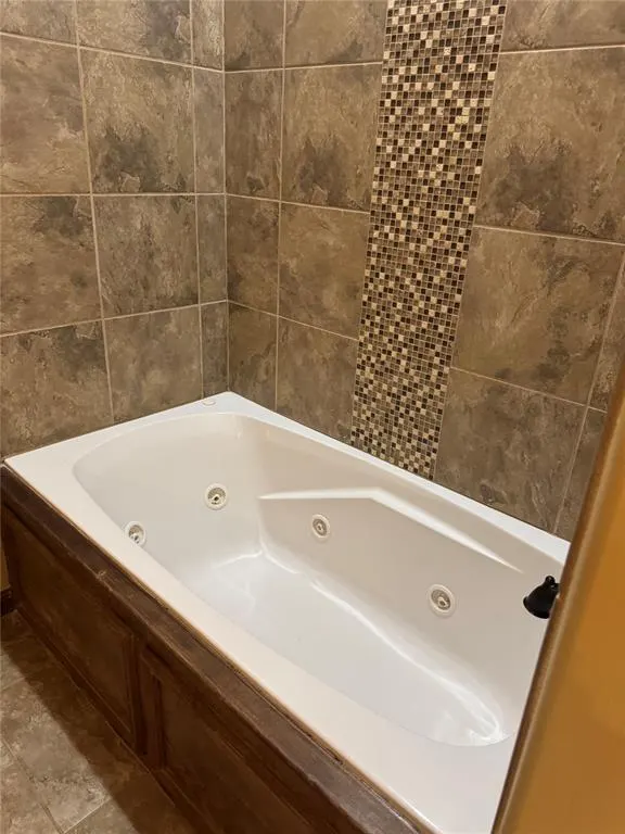 Photo 22 — 3320 Enclave Lane, Norman, OK 73072