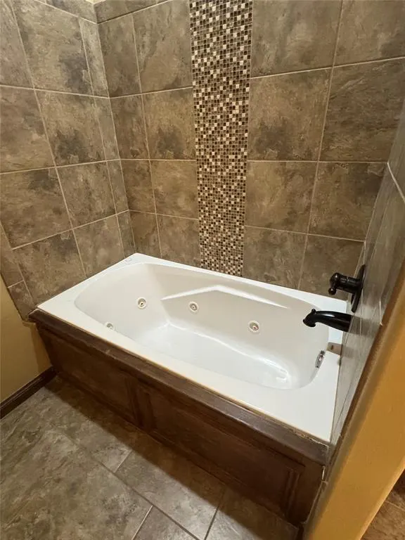 Photo 41 — 3320 Enclave Lane, Norman, OK 73072