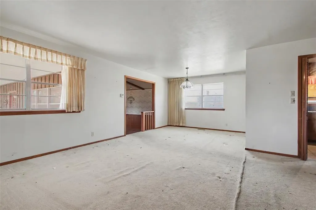 Photo 8 — 1708 Dover Drive, Ponca City, OK 74604