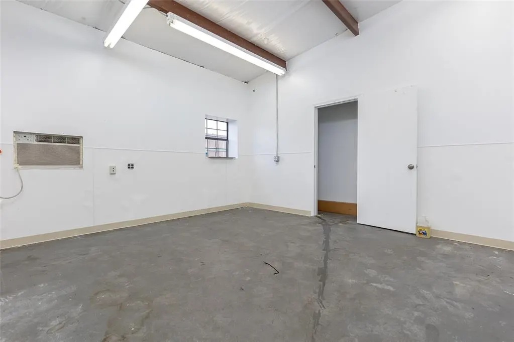 Photo 34 — 851 N 4th Street, Guthrie, OK 73044