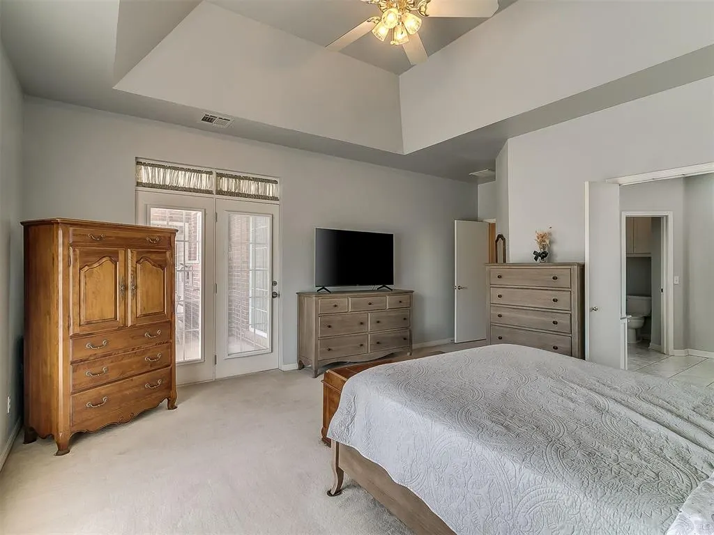 Photo 17 — 10200 Oak Park Drive, Midwest City, OK 73130