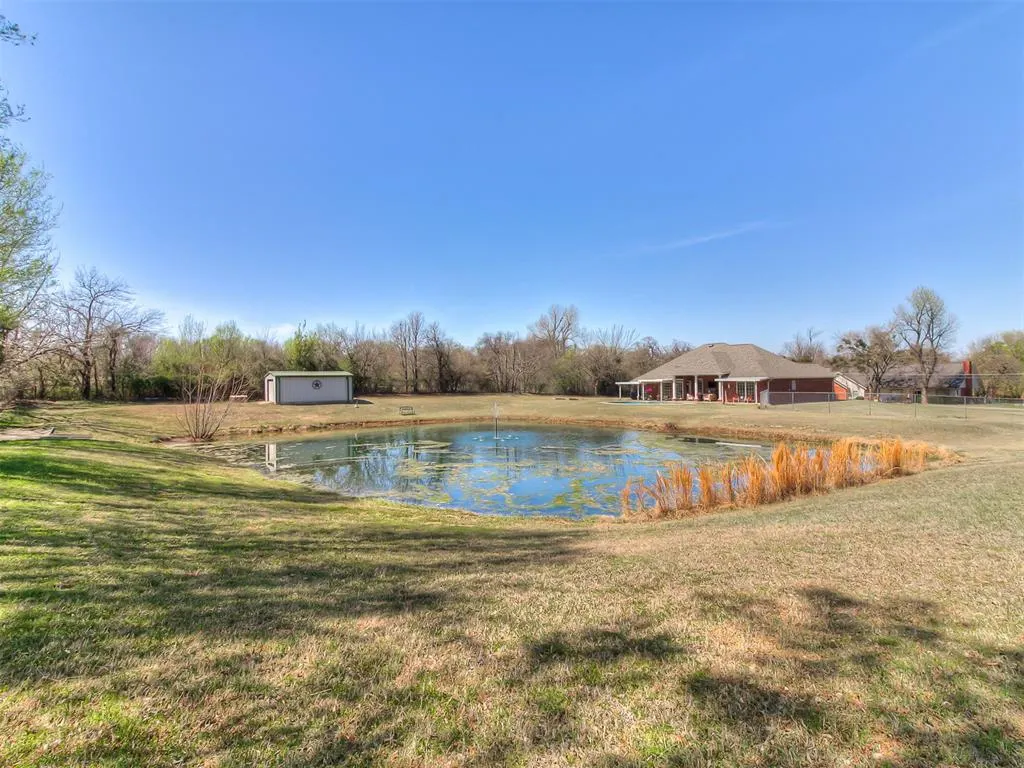 Photo 34 — 10200 Oak Park Drive, Midwest City, OK 73130
