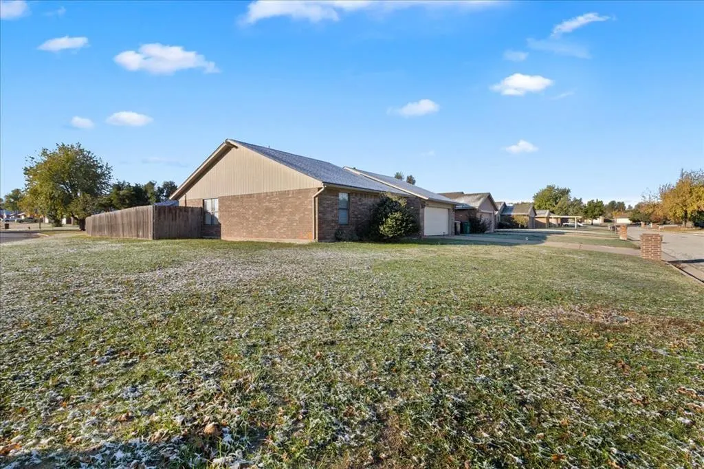Photo 17 — 8800 92nd Street, Oklahoma City, OK 73132