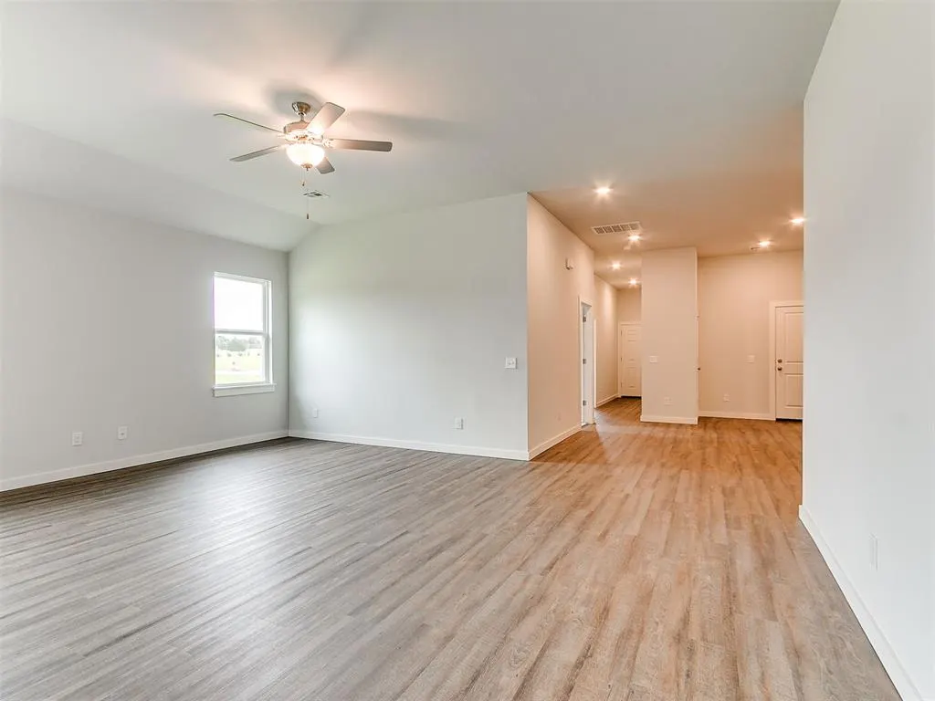 Photo 12 — 12974 Mannington Road, Edmond, OK 73025