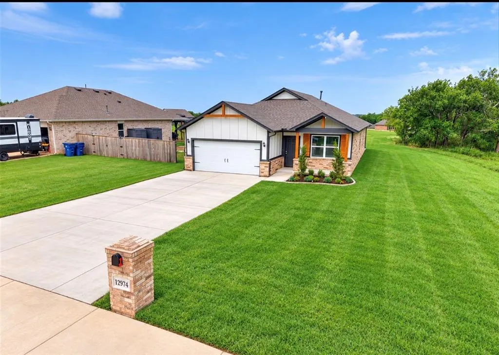 Front exterior — 12974 Mannington Road, Edmond, OK 73025