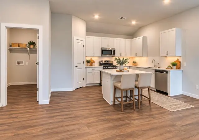 Photo 7 — 12974 Mannington Road, Edmond, OK 73025