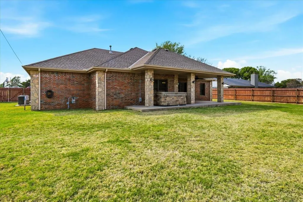 Photo 9 — 716 S Main Street, Canute, OK 73626