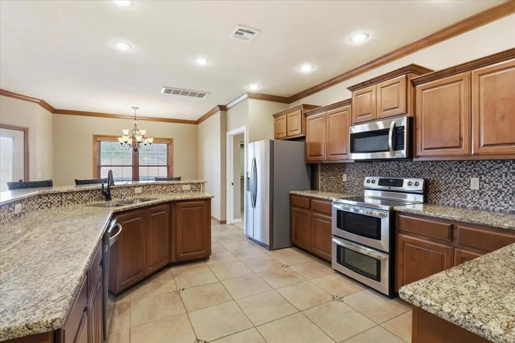 Photo 21 — 716 S Main Street, Canute, OK 73626