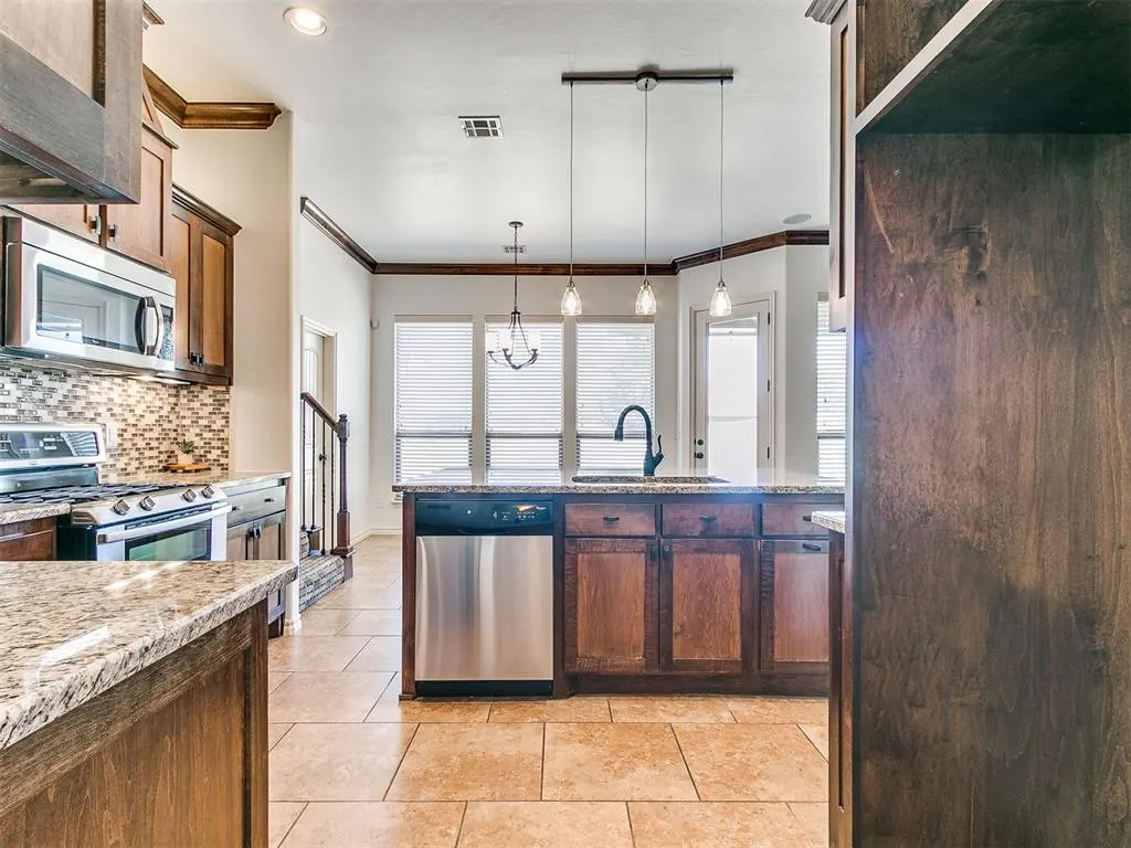 Photo 12 — 1409 Brayhill Road, Edmond, OK 73003