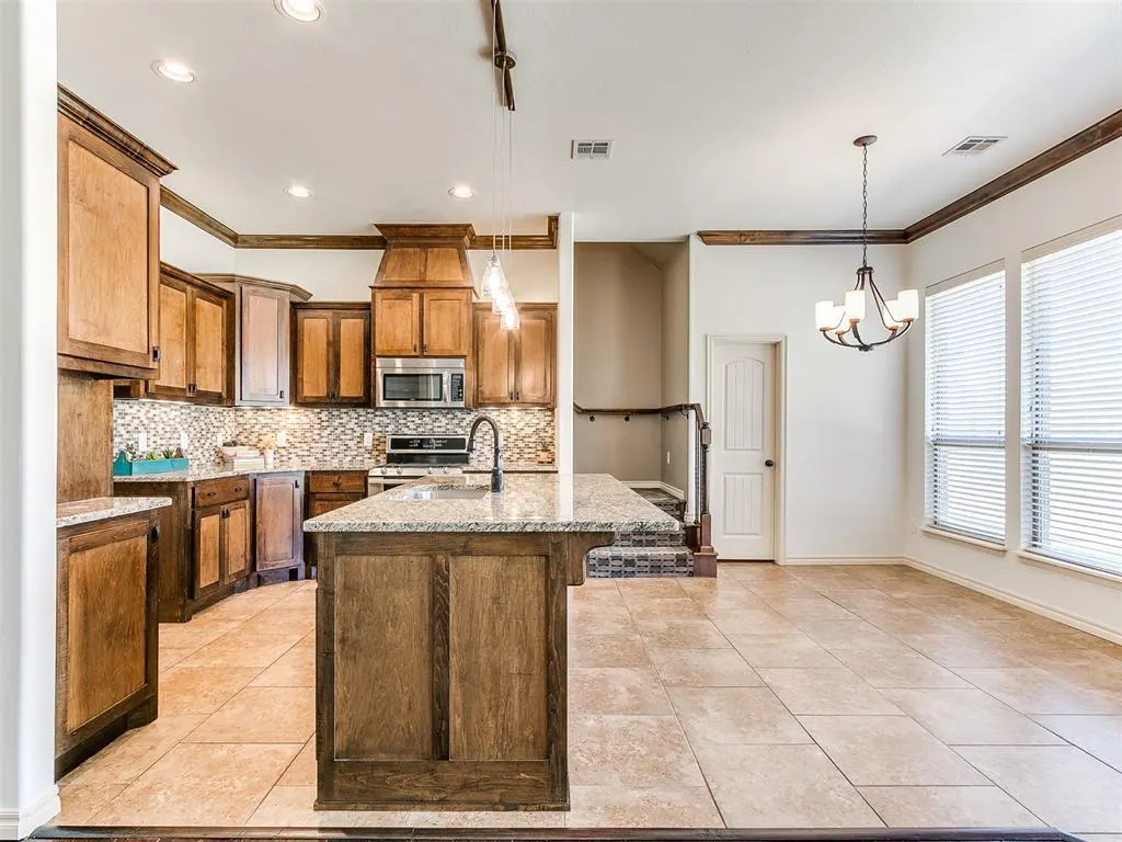 Photo 13 — 1409 Brayhill Road, Edmond, OK 73003