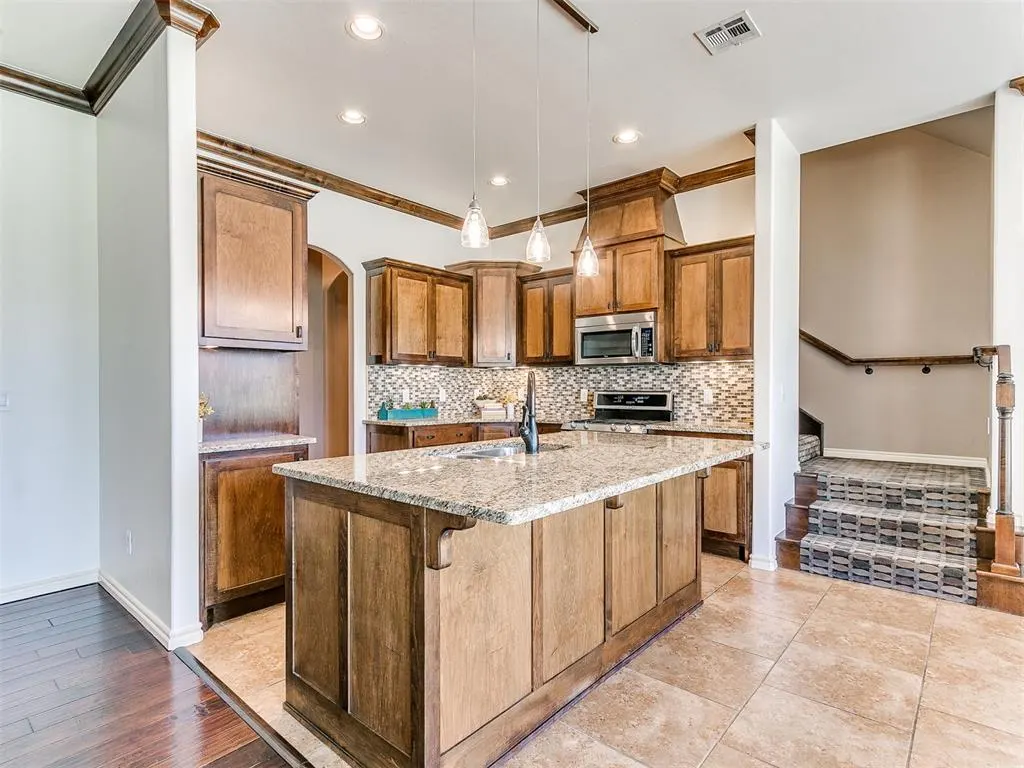 Photo 14 — 1409 Brayhill Road, Edmond, OK 73003