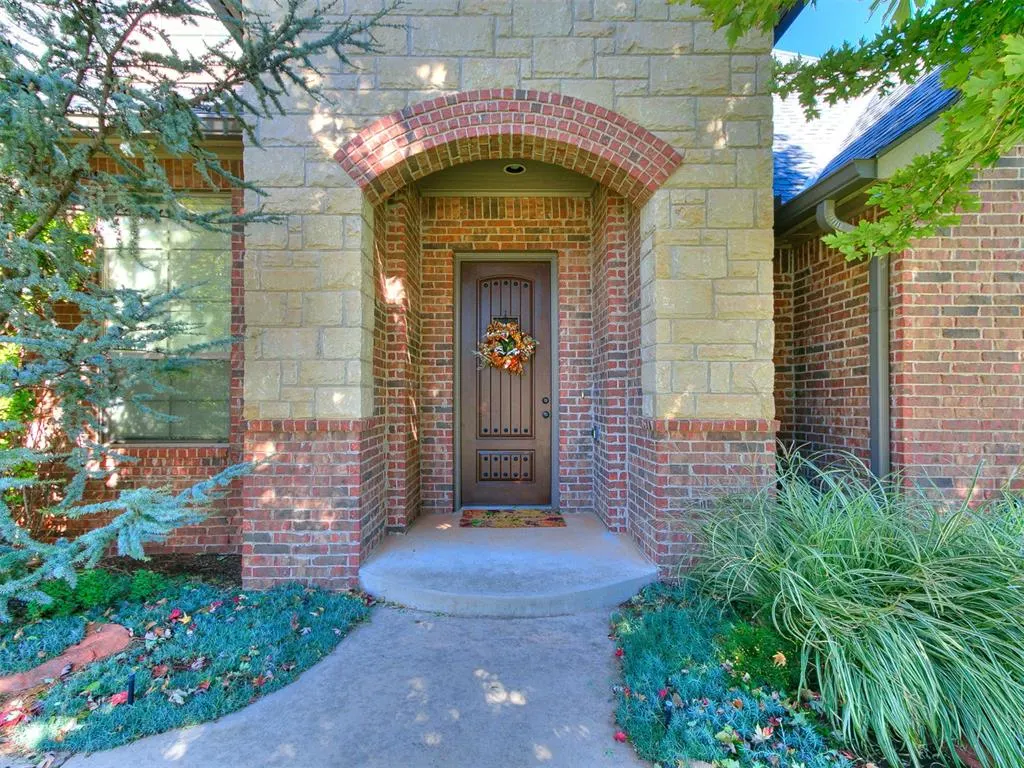 Front exterior — 1409 Brayhill Road, Edmond, OK 73003