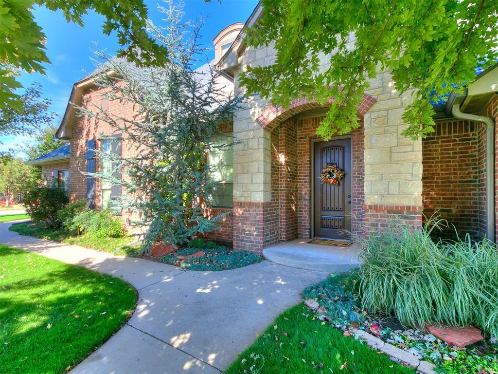 Photo 2 — 1409 Brayhill Road, Edmond, OK 73003