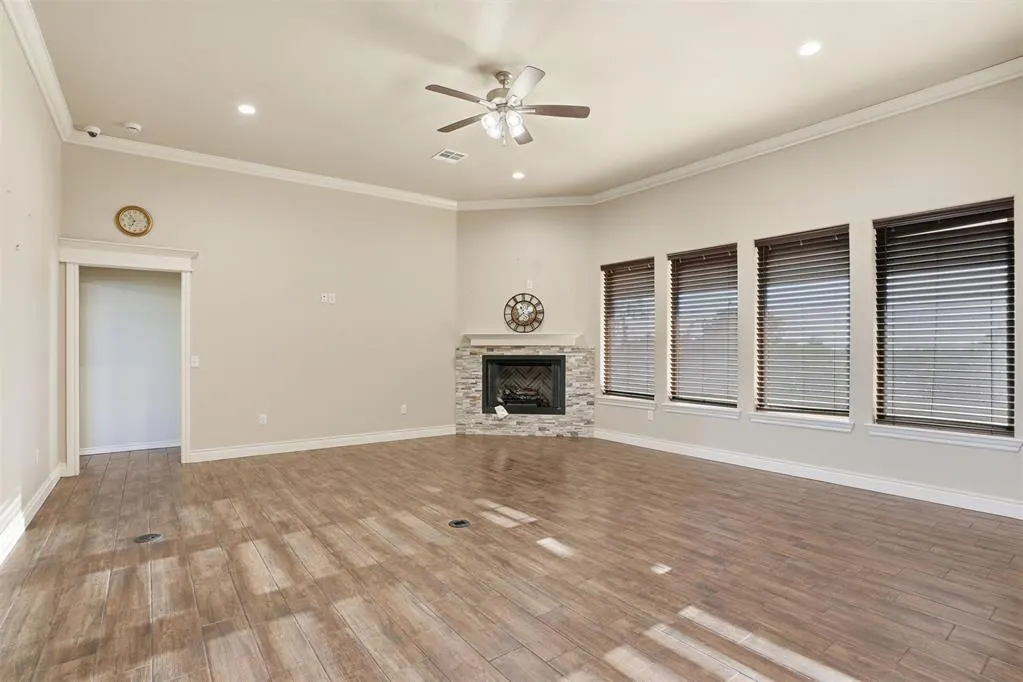 Photo 5 — 15637 S County Road 207 Road, Blair, OK 73526
