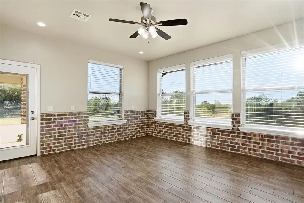 Photo 9 — 15637 S County Road 207 Road, Blair, OK 73526