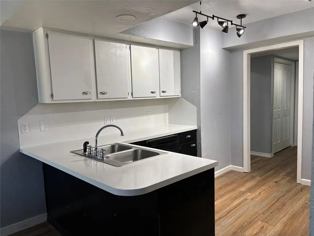 Photo 9 — 4610 Hemlock Street, Oklahoma City, OK 73162