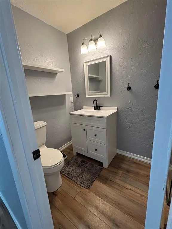 Photo 12 — 4610 Hemlock Street, Oklahoma City, OK 73162