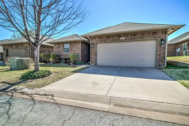 Front exterior — 16133 Silverado Drive, Edmond, OK 73013