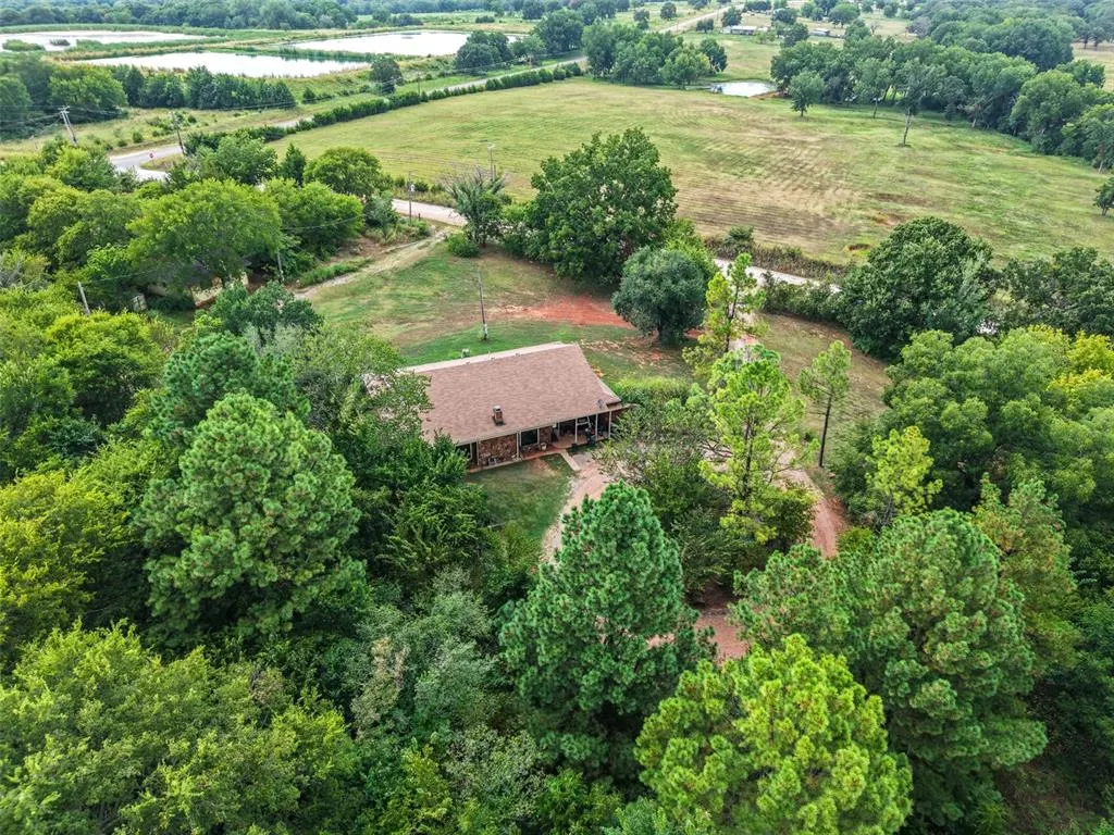 Photo 2 — 41587 Skelly Road, Asher, OK 74826