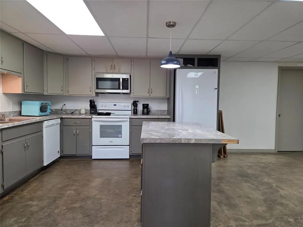 Photo 8 — 41587 Skelly Road, Asher, OK 74826
