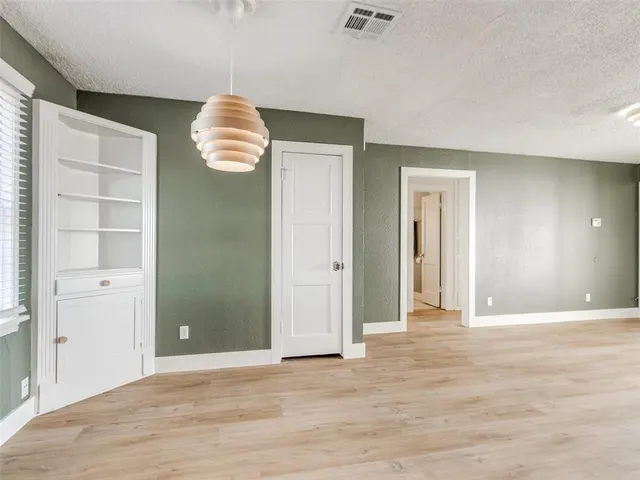 Photo 5 — 415 E Frank Street, Norman, OK 73071