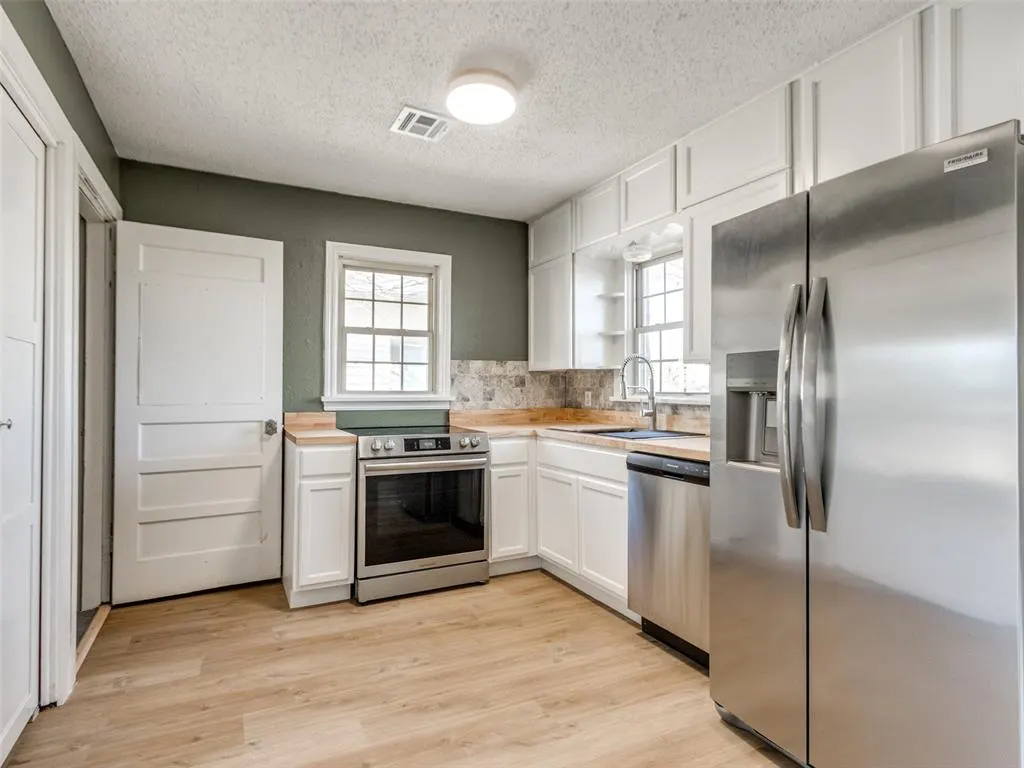 Photo 13 — 415 E Frank Street, Norman, OK 73071