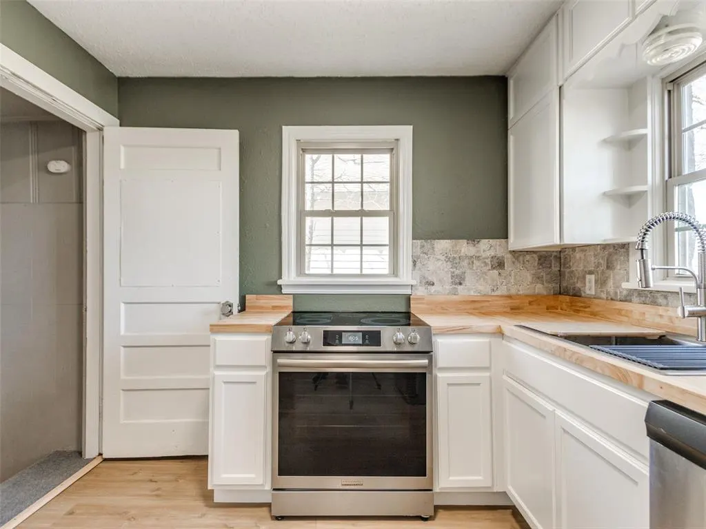 Photo 16 — 415 E Frank Street, Norman, OK 73071