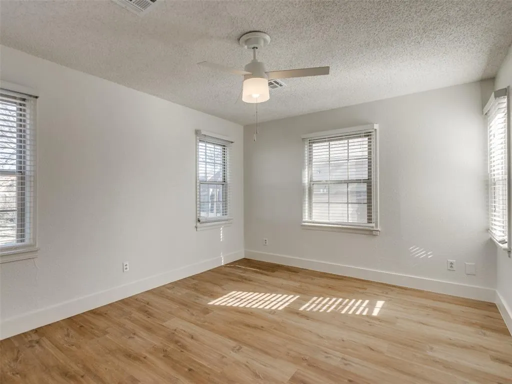 Photo 24 — 415 E Frank Street, Norman, OK 73071