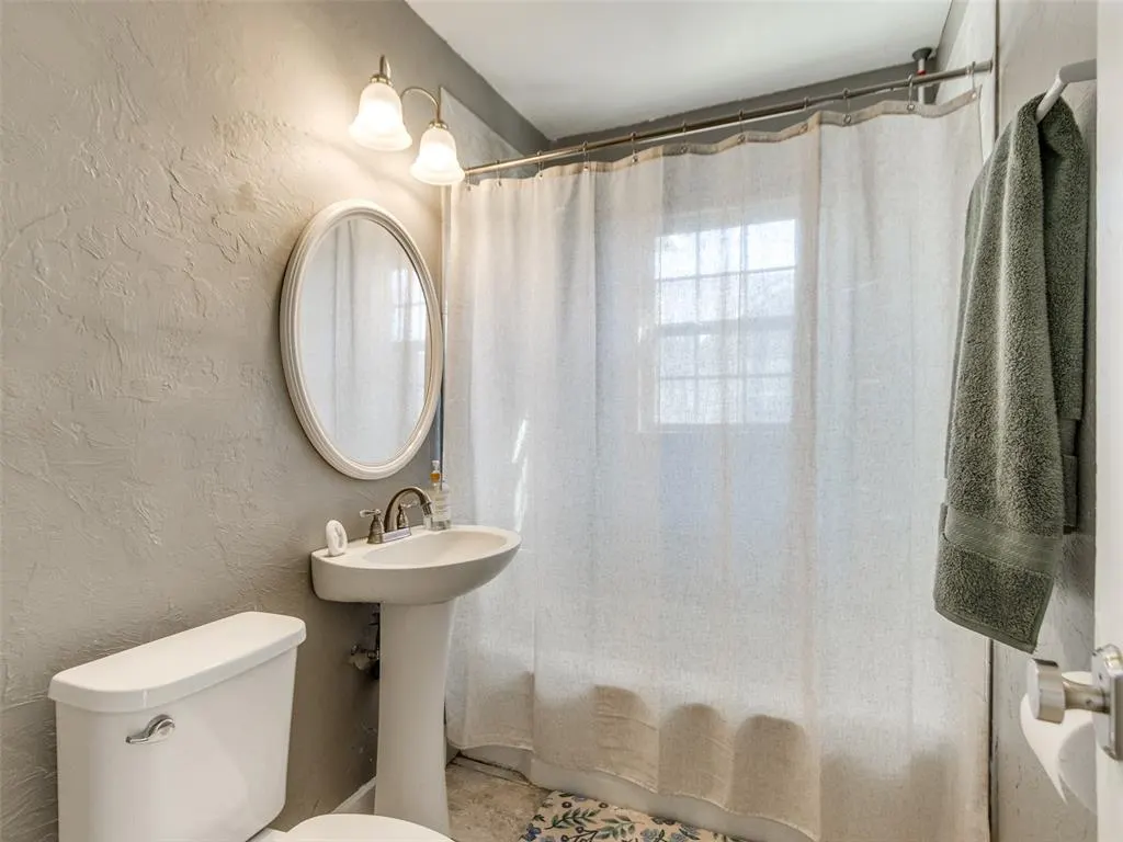Photo 28 — 415 E Frank Street, Norman, OK 73071