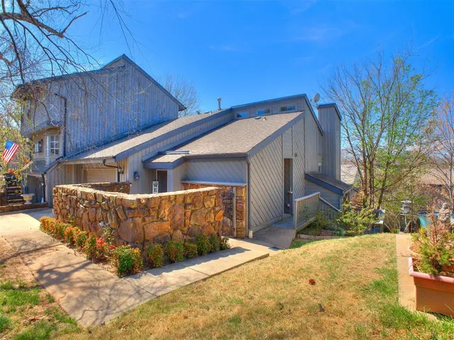 Photo 3 — 7444 S Winston Place 403, Tulsa, OK 74136
