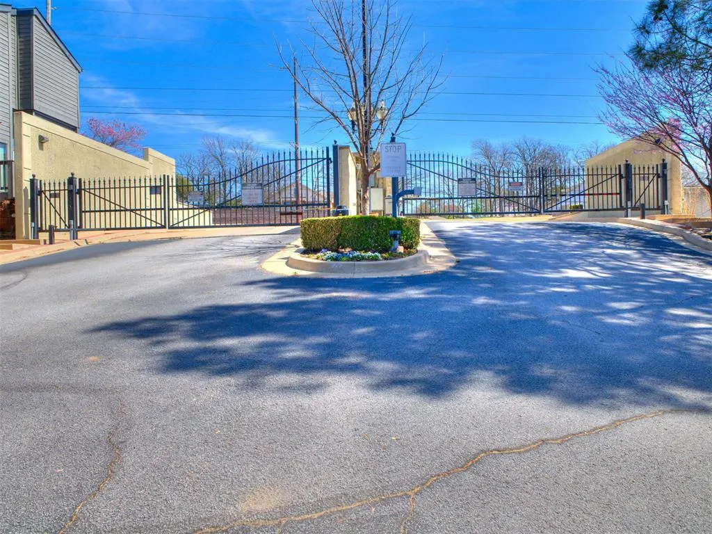 Photo 39 — 7444 S Winston Place 403, Tulsa, OK 74136