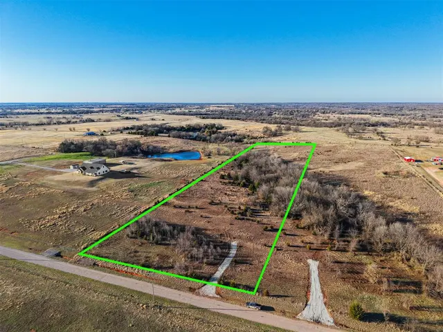 Front exterior — 001 York Road, Slaughterville, OK 73051