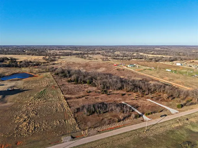 Photo 2 — 001 York Road, Slaughterville, OK 73051