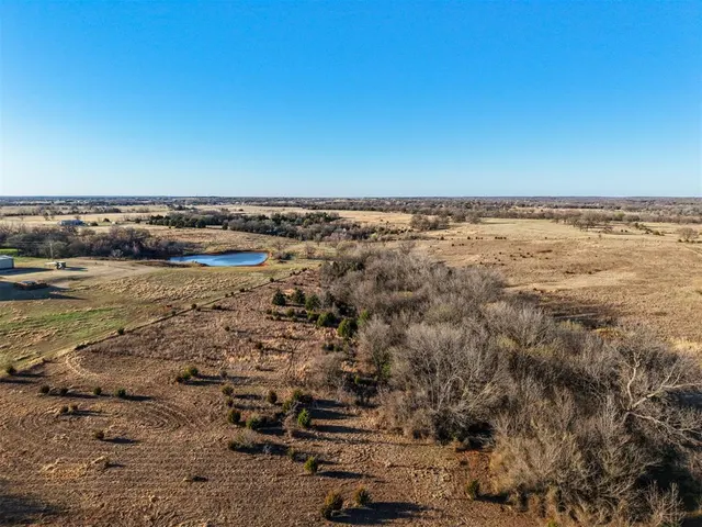 Photo 5 — 001 York Road, Slaughterville, OK 73051
